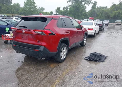 2019 Toyota Rav4 Xle from USA, damaged, VIN JTMP1RFV9KJ008226